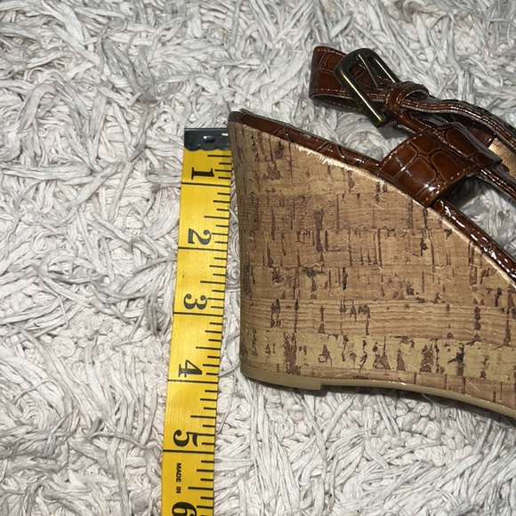 Leather patterned wedge heels - Picture 8 of 8